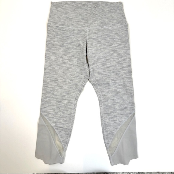 Lululemon Fast Free Crop Leggings Size 12 Gray Scallop - Picture 7 of 13